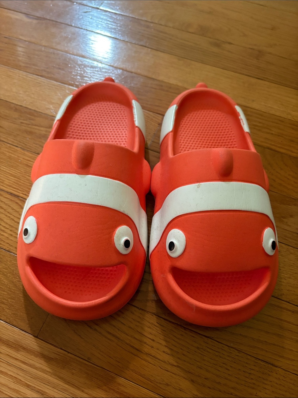 Women’s Girls' Playful Orange Nemo Fish-Style Slip-On Sandals